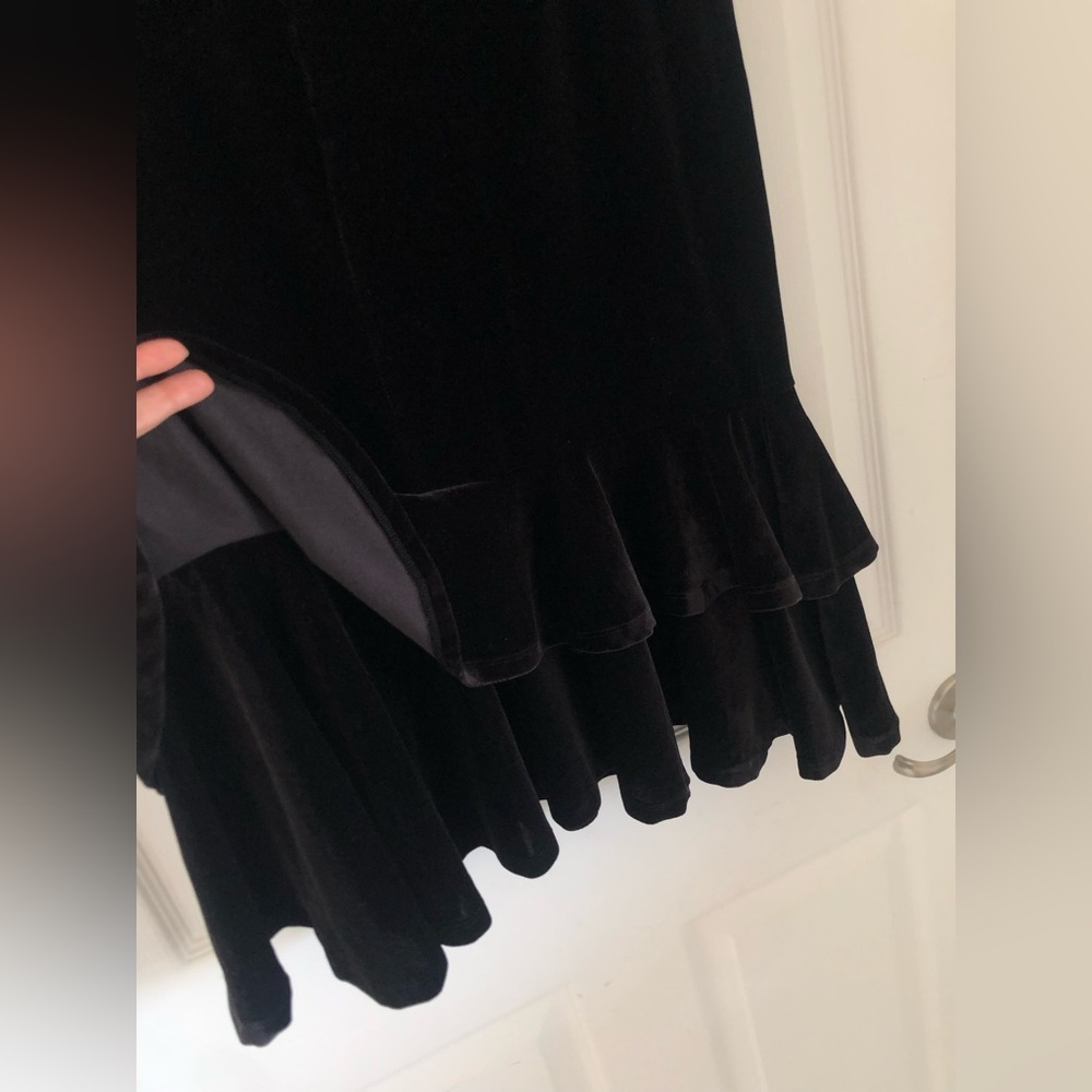 Gianni Bini midi black velvet,ruffled tiered skirt. - Picture 11 of 13